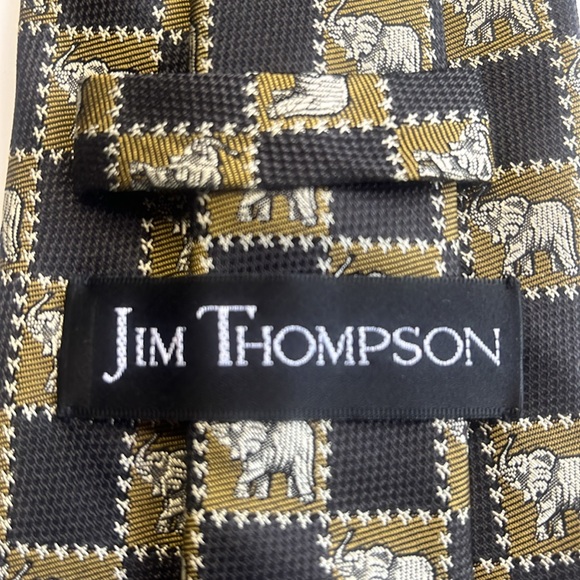 Jim Thompson Elephant 🐘 Inspired Silk Tie - Picture 5 of 7